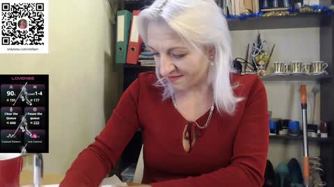 Snapshot of nadin_slut chatting on 24, 12, 2024 Nadin online show from 24, 12, 2024