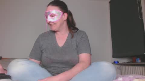 Snapshot of nadine321 chatting on 17, 12, 2024 Nadine online show from 17, 12, 2024