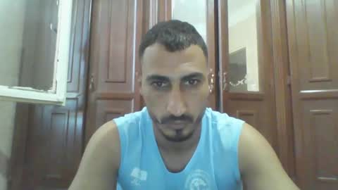 Snapshot of nadirff16 chatting on 4, 10, 2025 V online show from 4, 10, 2025