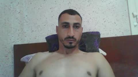 Snapshot of nadirff16 chatting on 15, 10, 2025 V online show from 15, 10, 2025