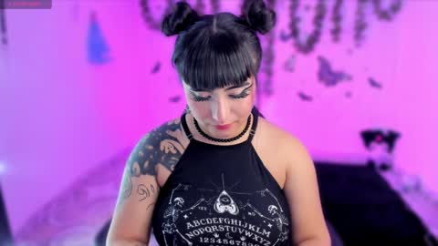 Snapshot of naenia_demonty_ chatting on 21, 1, 2025 Naenia     online show from 21, 1, 2025