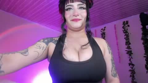 naeniademont online show from 7, 8, 2026