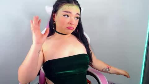 nahia cute     only   online show from 24, 10, 2025