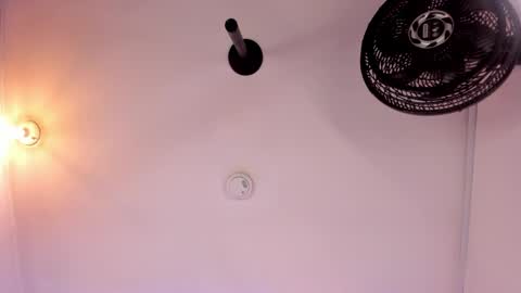 Snapshot of nahia_low chatting on 18, 12, 2024  Valeria  online show from 18, 12, 2024