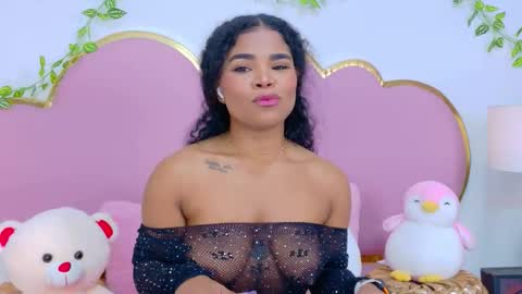 Snapshot of nahiarareina chatting on 22, 11, 2025 NahiaraReina online show from 22, 11, 2025