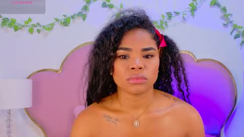 Snapshot of nahiarareina chatting on 15, 12, 2025 NahiaraReina online show from 15, 12, 2025