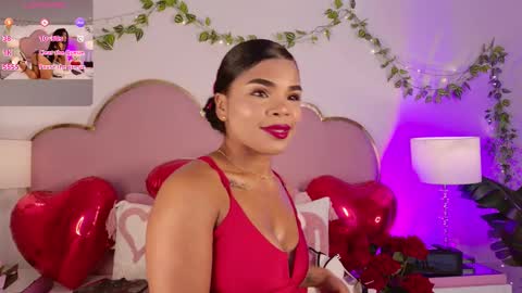 NahiaraReina  online show from 14, 2, 2026