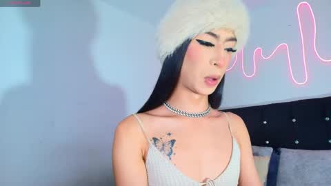 NahiaVictoria  online show from 15, 5, 2026