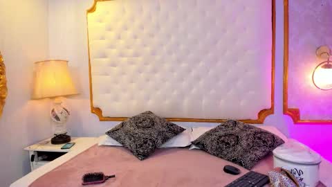 Nahomi online show from 3, 12, 2025