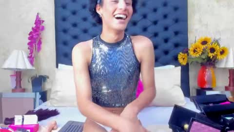 Nahomi  online show from 17, 9, 2025