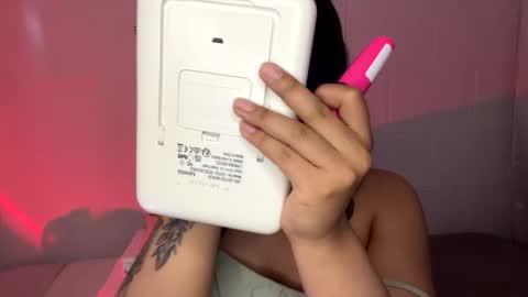 Snapshot of nahomy_joness chatting on 14, 12, 2025 nahomy online show from 14, 12, 2025