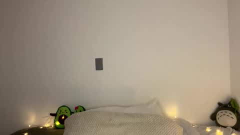 nahomy online show from 16, 4, 2026