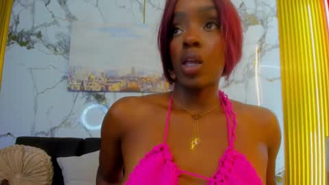 Snapshot of nahomy_smith11_aws chatting on 26, 11, 2025 Nahomy online show from 26, 11, 2025