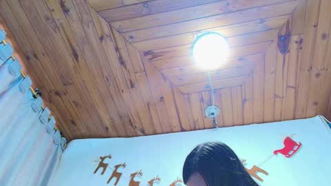 Naia x online show from 19, 12, 2025