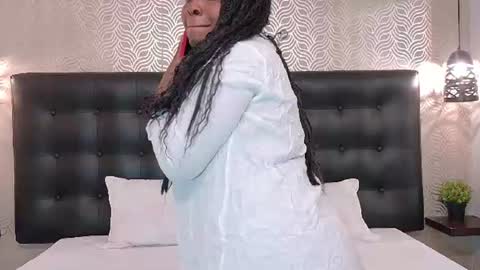 Snapshot of naiaramasson_ chatting on 22, 6, 2026 naiaramasson_ online show from 22, 6, 2026