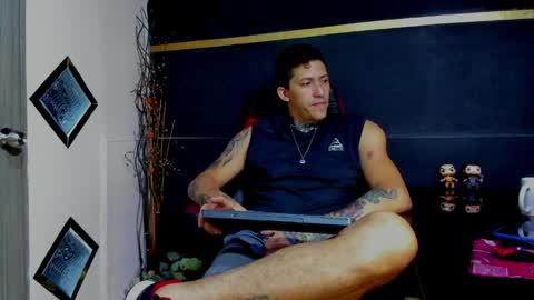 naider_1 online show from 5, 4, 2026