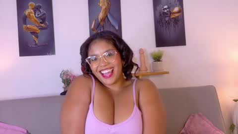 Snapshot of nairagold_ chatting on 23, 4, 2026 nairagold_ online show from 23, 4, 2026