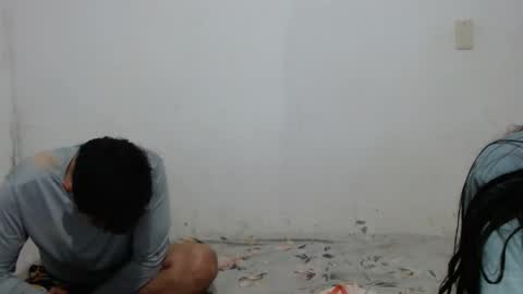 naisha and axel2 online show from 4, 10, 2025