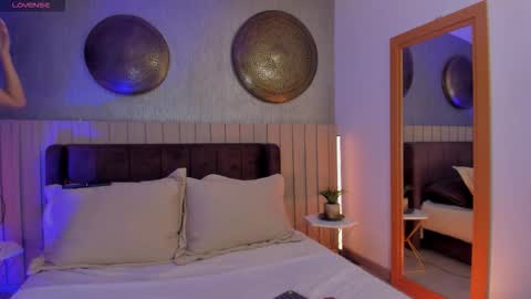 Naisha Ford online show from 8, 11, 2025