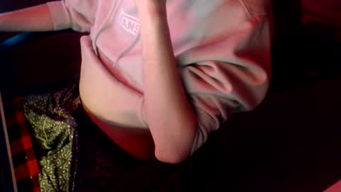 Snapshot of naj8 chatting on 4, 12, 2025 Drew online show from 4, 12, 2025