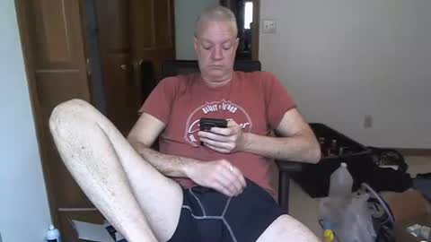 Snapshot of nakedilmale chatting on 27, 4, 2026 Tip 100 for my full real name online show from 27, 4, 2026