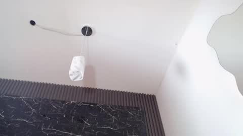 NALAROY online show from 6, 1, 2025