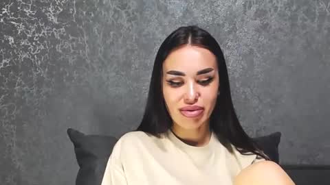 Lady online show from 7, 4, 2026