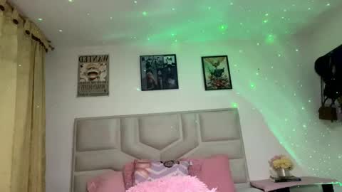 NamiThompson online show from 12, 9, 2025