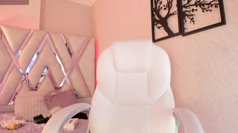 Snapshot of nanit_l chatting on 27, 5, 2026 anna online show from 27, 5, 2026