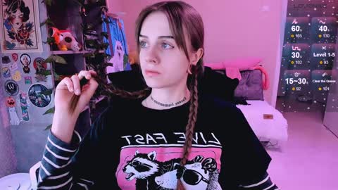 Monday-Friday 12-4 AM and 6-9 AM New York time online show from 26, 1, 2025