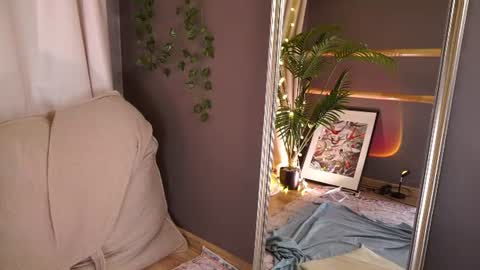naomi_hotterr online show from 12, 7, 2026