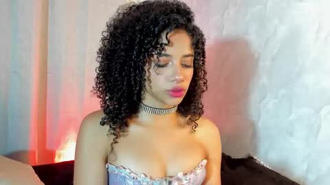 Snapshot of naomidawsonn chatting on 4, 3, 2025 naomidawson online show from 4, 3, 2025