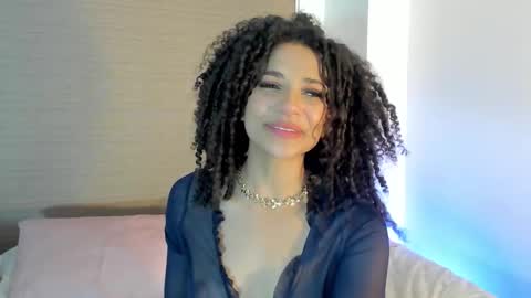 Snapshot of naomidawsonn chatting on 12, 9, 2025 naomidawson online show from 12, 9, 2025