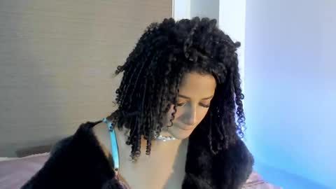 Snapshot of naomidawsonn chatting on 22, 10, 2025 naomidawson online show from 22, 10, 2025