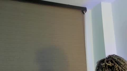 Snapshot of naomidawsonn chatting on 19, 12, 2025 naomidawson online show from 19, 12, 2025