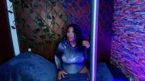 Snapshot of naomii_campbelll chatting on 22, 10, 2025 Naomi Campbel online show from 22, 10, 2025