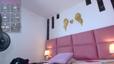 Snapshot of naomii_rosse chatting on 8, 11, 2025 naomii_rosse online show from 8, 11, 2025