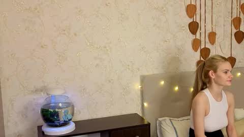 Naomi 3   online show from 14, 12, 2025