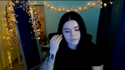 Naomi online show from 4, 3, 2026