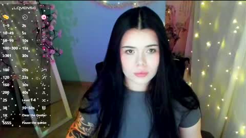 Snapshot of naomivibes chatting on 17, 6, 2026 Naomi online show from 17, 6, 2026