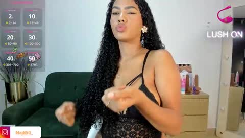 Snapshot of naomixjones1 chatting on 8, 3, 2025 Naomi online show from 8, 3, 2025