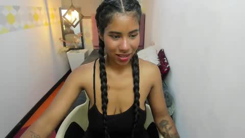 Snapshot of naomy__smith__ chatting on 27, 1, 2025 N A O M Y online show from 27, 1, 2025