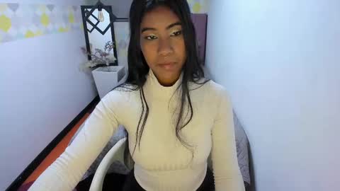 Snapshot of naomy__smith__ chatting on 7, 2, 2025 N A O M Y online show from 7, 2, 2025