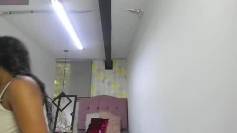 Snapshot of naomy__smith__ chatting on 1, 3, 2025 N A O M Y online show from 1, 3, 2025