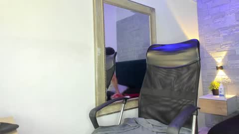 Snapshot of naomy_smithx chatting on 3, 12, 2024 Naomy Smith online show from 3, 12, 2024