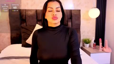 Naomy Smith online show from 6, 1, 2026