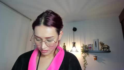 Snapshot of naomy_stanley chatting on 19, 5, 2026 Naomy Stanley online show from 19, 5, 2026
