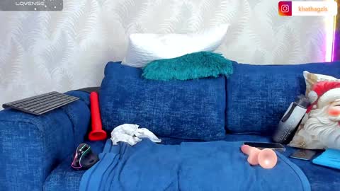 Naomy Cole online show from 18, 12, 2024