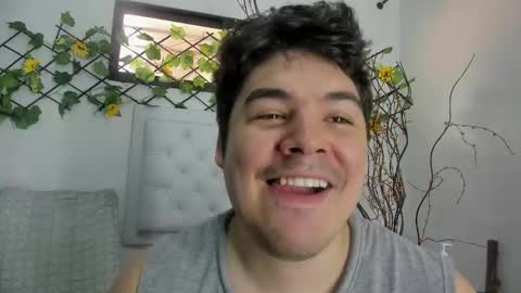 Snapshot of narciso_kh chatting on 22, 9, 2025 deibyd online show from 22, 9, 2025