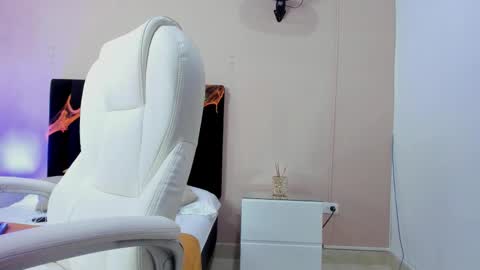 Nascary Fox online show from 10, 10, 2025